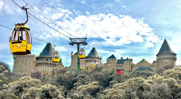 Travel to Ba na hills and get some experiences 