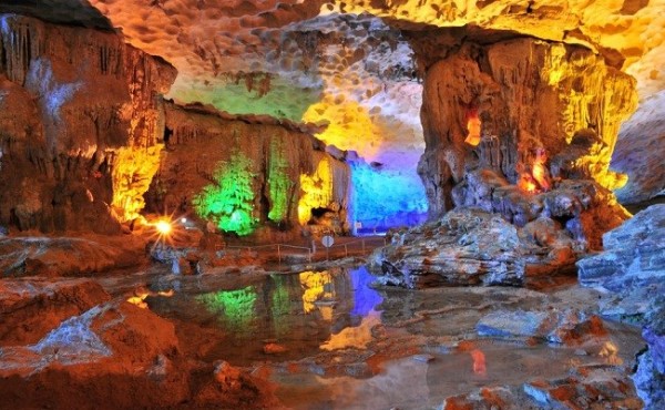 Be an adventurer and discover ancient caves in Phong Nha